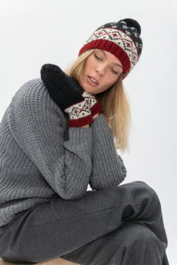 Pure wool bobble hat
