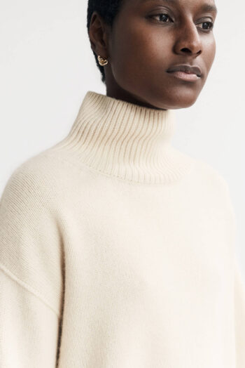 Boyfriend Turtleneck - Turtlenecks - Feather White | Rizzing up
