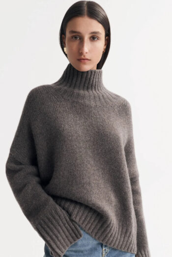 Girlfriend Turtleneck - Turtlenecks - Wood | Rizzing up