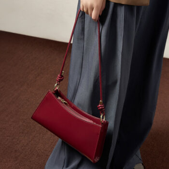 French underarm women's bag 2024 new summer high-end commuting shoulder bag with textured leather bag