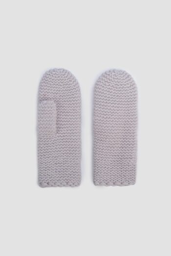 Handmade woolen mittens