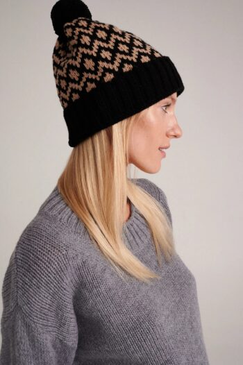 Merino and cashmere bobble hat