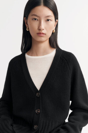 V-neck Cardigan - Cardigans - Black | Rizzing up