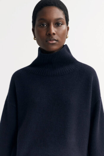 Boyfriend Turtleneck - Turtlenecks - Navy | Rizzing up